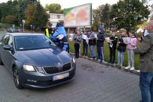 Kierowca zatrzymał się na przejściu dla pieszych, zatrzymali go policjanci