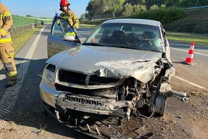 Uszkodzony w zdarzaniu drogowym samochód