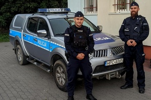 Policjanci z komisariatu w Nowem, którzy uratowali niedoszłego samobójcę