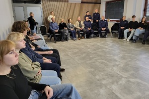 Uczniowie zgromadzeni na debacie społecznej