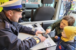 Policjanci z komendy w Świeciu i podległych jednostek, podczas 33. Finału Wielkiej Orkiestry Świątecznej Pomocy w Nowem