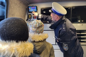 Policjanci z komendy w Świeciu i podległych jednostek, podczas 33. Finału Wielkiej Orkiestry Świątecznej Pomocy w Nowem