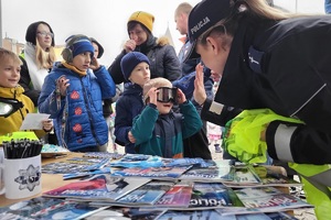Policjanci z powiatu świeckiego grają z Wielką Orkiestrą Świątecznej Pomocy w Nowem