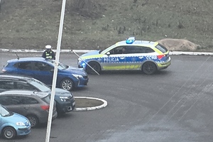 Policjant podejmujący czynności wobec kierowcy