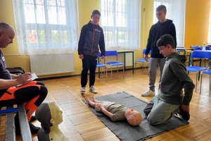 Policjanci ruchu drogowego prowadzą Ogólnopolski Turniej Bezpieczeństwa Ruchu Drogowego