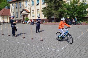 Policjanci ruchu drogowego prowadzą Ogólnopolski Turniej Bezpieczeństwa Ruchu Drogowego