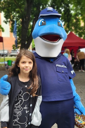 Policjanci podczas pikniku rodzinnego z okazji Święta Policji