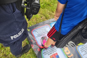 Policjanci podczas pikniku rodzinnego z okazji 100-laecie powołania kobiet w Policji