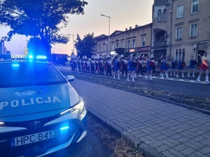 Policyjne patrole podczas zabezpieczenia parady orkiestr dętych