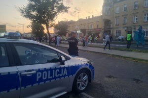 Policyjne patrole podczas zabezpieczenia parady orkiestr dętych