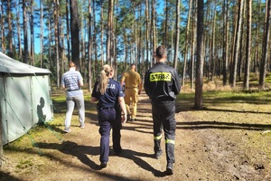 Służby mundurowe podczas kontroli obozów harcerskich
