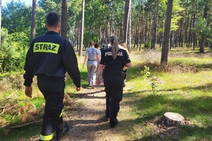 Służby mundurowe podczas kontroli obozów harcerskich