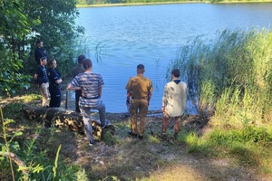 Służby mundurowe podczas kontroli obozów harcerskich