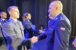 Policjanci oraz pracownicy cywilni podczas obchodów powiatowych Święta Policji