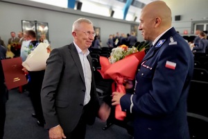Policjanci oraz pracownicy cywilni podczas obchodów powiatowych Święta Policji
