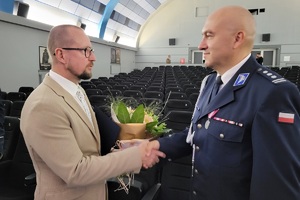 Policjanci oraz pracownicy cywilni podczas obchodów powiatowych Święta Policji
