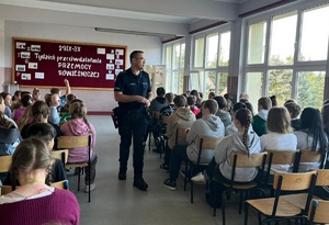 Dzielnicowy na spotkaniach z uczniami szkół podstawowych