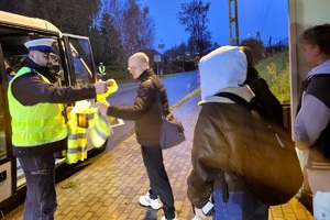 Policjanci podczas działań ogólnokrajowych Bezpieczny pieszy