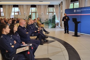 Zajęcia i wykłady podczas konferencji szkoleniowej dla policjantów i innych instytucji pomocowych