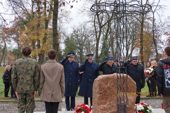 Uroczyste obchody Święta Niepodległości z udziałem policyjnej delegacji