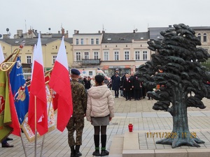 Uroczyste obchody Święta Niepodległości z udziałem policyjnej delegacji