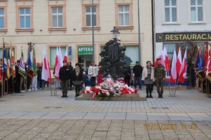 Uroczyste obchody Święta Niepodległości z udziałem policyjnej delegacji