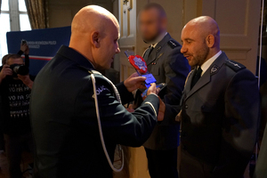 Zdjęcia z wręczenia "Kryształowych Serc" policjantom z powiatu swieckiego