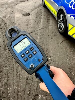 Prędkość pojazdu zarejestrowana na mierniku