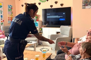 Policjantka radzi Seniorom, jak nie dać się oszukać