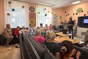Policjantka radzi Seniorom, jak nie dać się oszukać