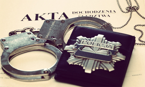 Policja w Świeciu zatrzymała dwóch poszukiwanych mężczyzn